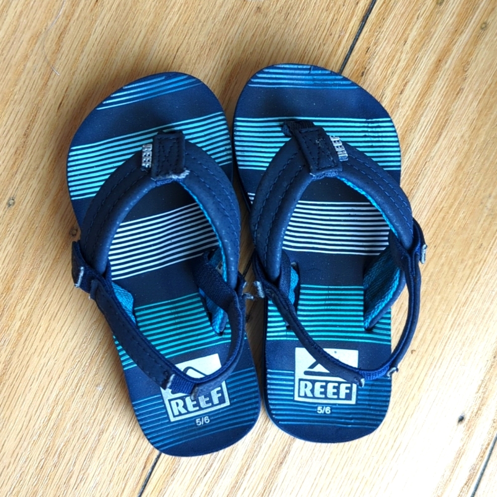 Reef Toddler sandals size 5/6